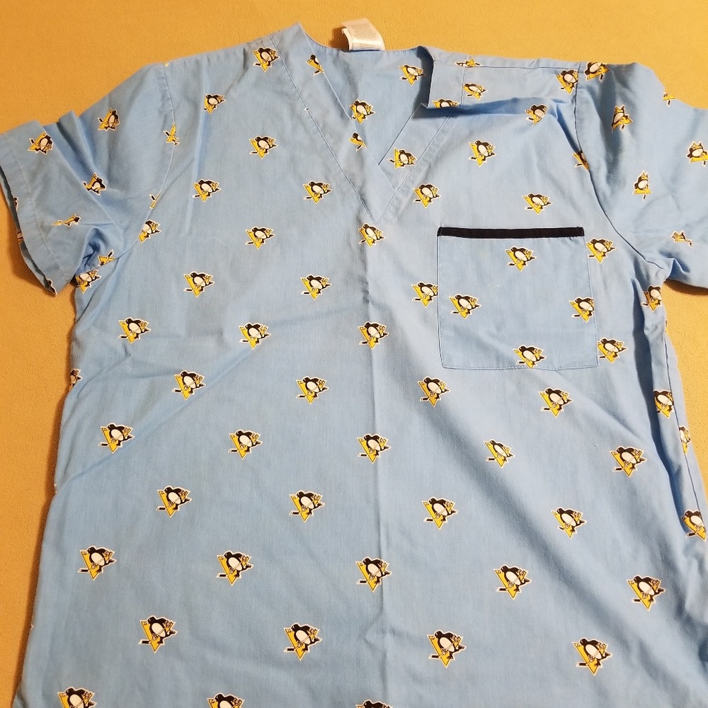 Scrub top